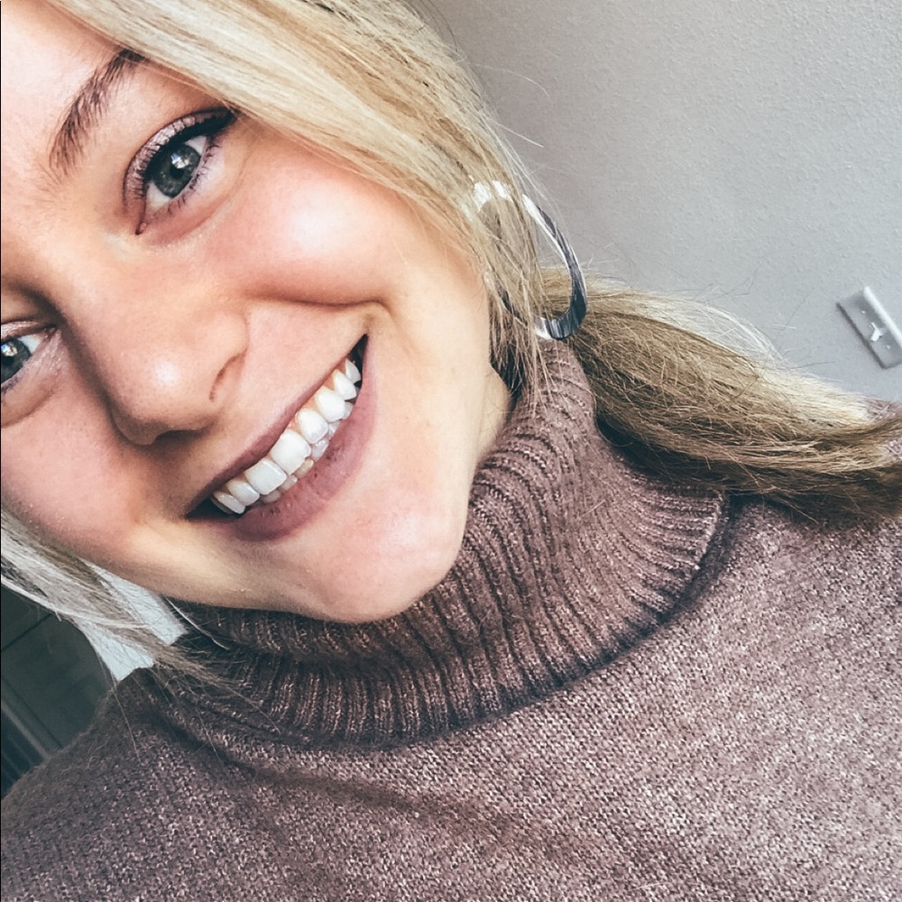 Meet your Posher, Maria
